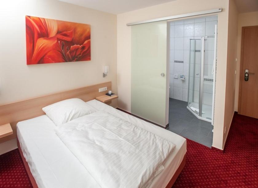 Johanniterhotel Nieder Weisel ภายนอก รูปภาพ